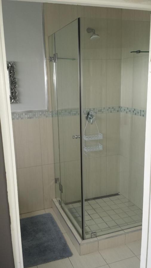 29 Carissa Street Apartment Somerset West Bagian luar foto